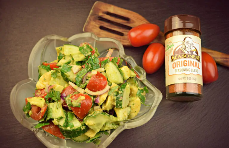 Read more about the article Hearty Garden Salad With Avocado Recipe