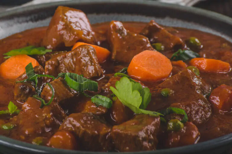 Read more about the article Rich Curry Beef Stew for the Crock-Pot